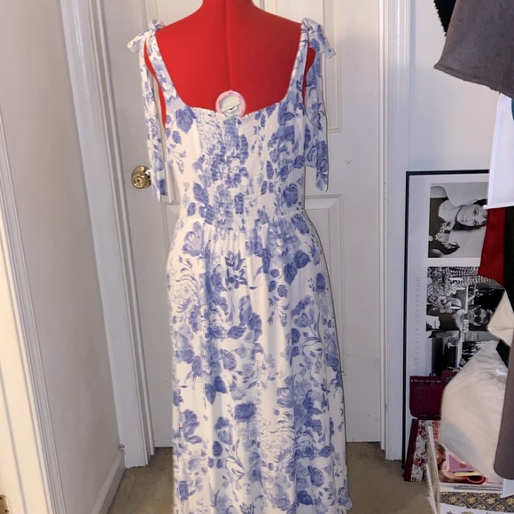 Reformation Twilight Midi Dress - Picture 3 of 10